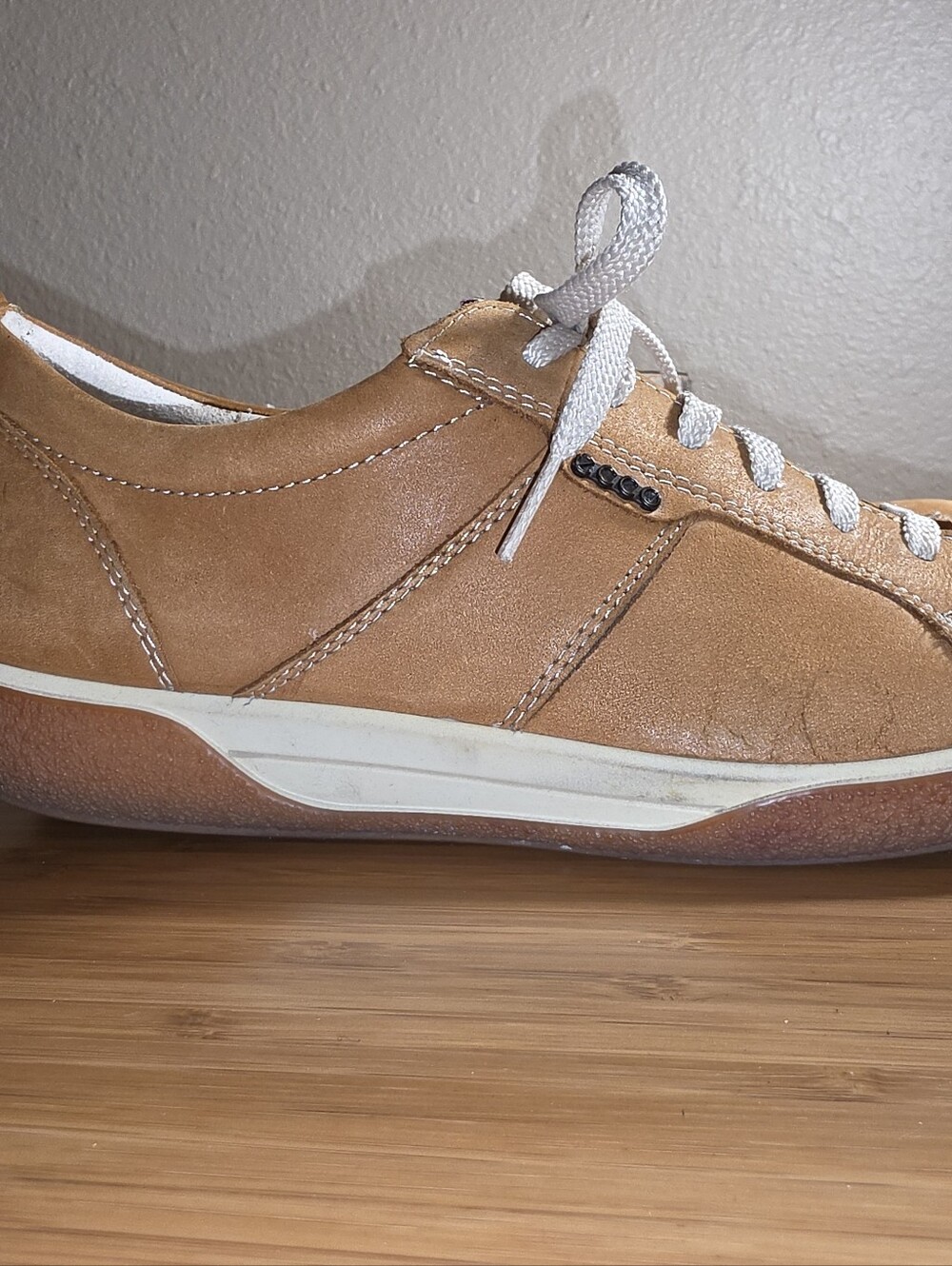 Ecco Women's Tan Suede Lace-Up Sneakers with White Laces and Striped Tongue - Picture 4 of 16